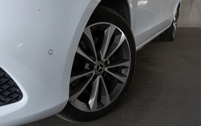 Mercedes-Benz Klasa V cena 219000 przebieg: 148000, rok produkcji 2019 z Wrocław małe 781